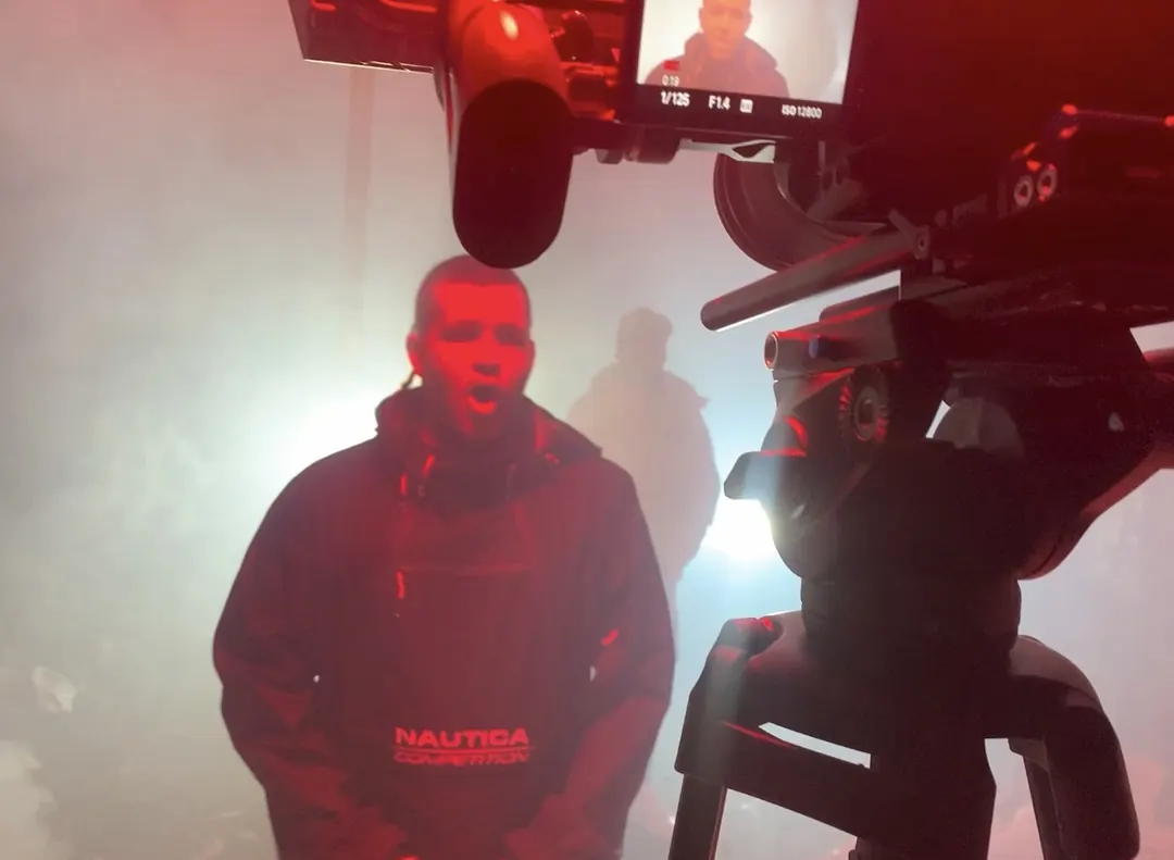 Filming a performance through haze
